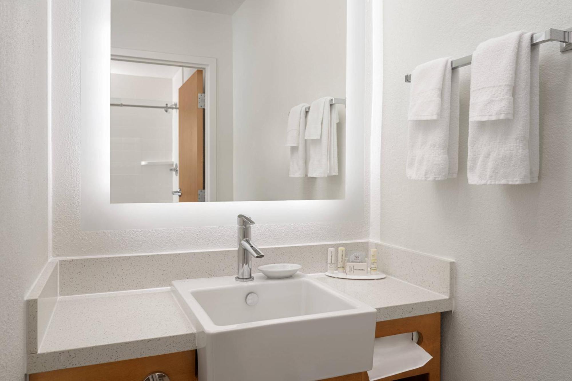 Springhill Suites Dallas Arlington North Esterno foto